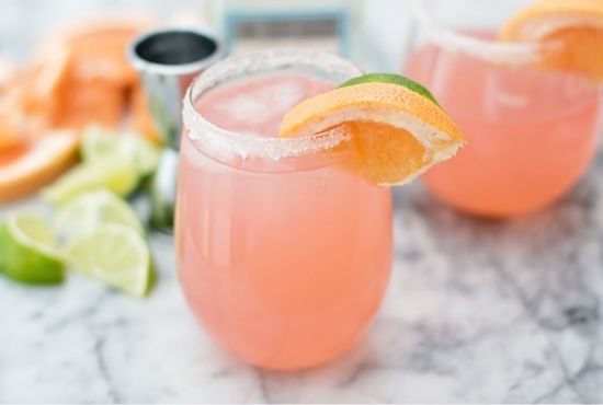 5 Beste verfrissende cocktails om te drinken in de zomer en hoe ze te maken